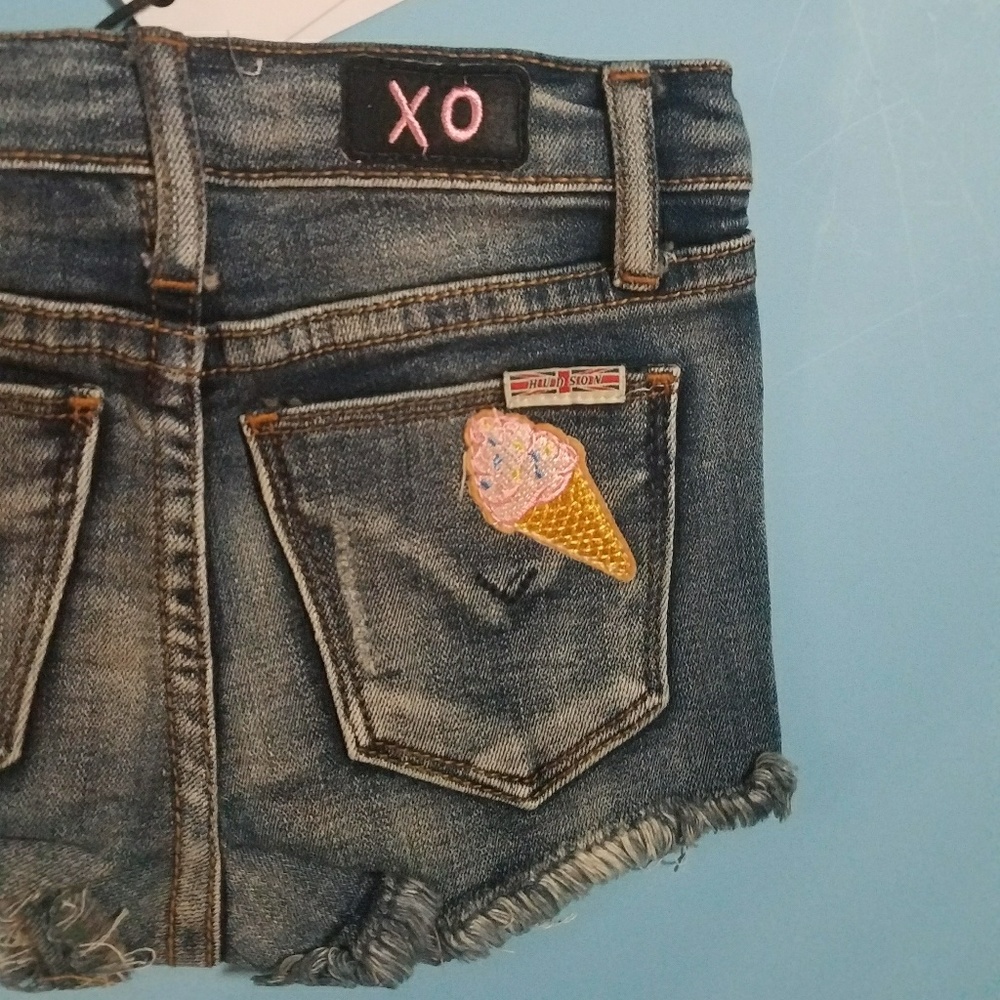 NWT Girls Hudson Jean Shorts with Patches - Picture 6 of 7